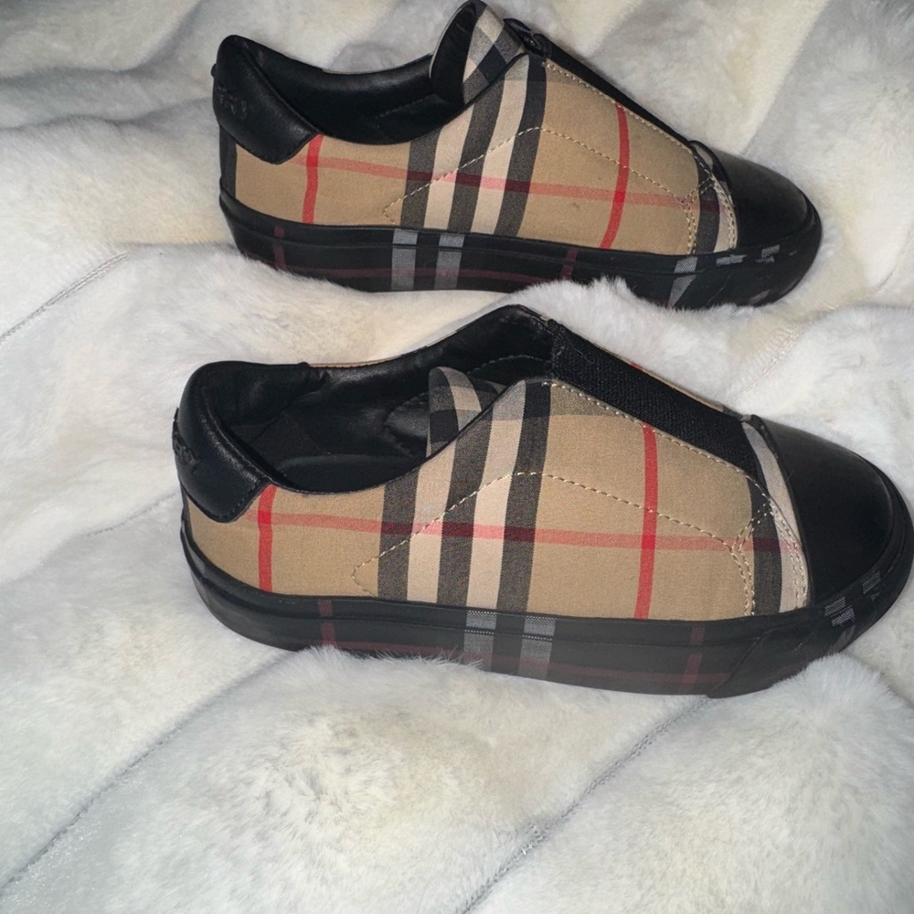 Burberry boys sneakers